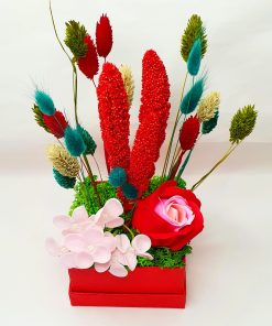 cadouri femei aranjament floral